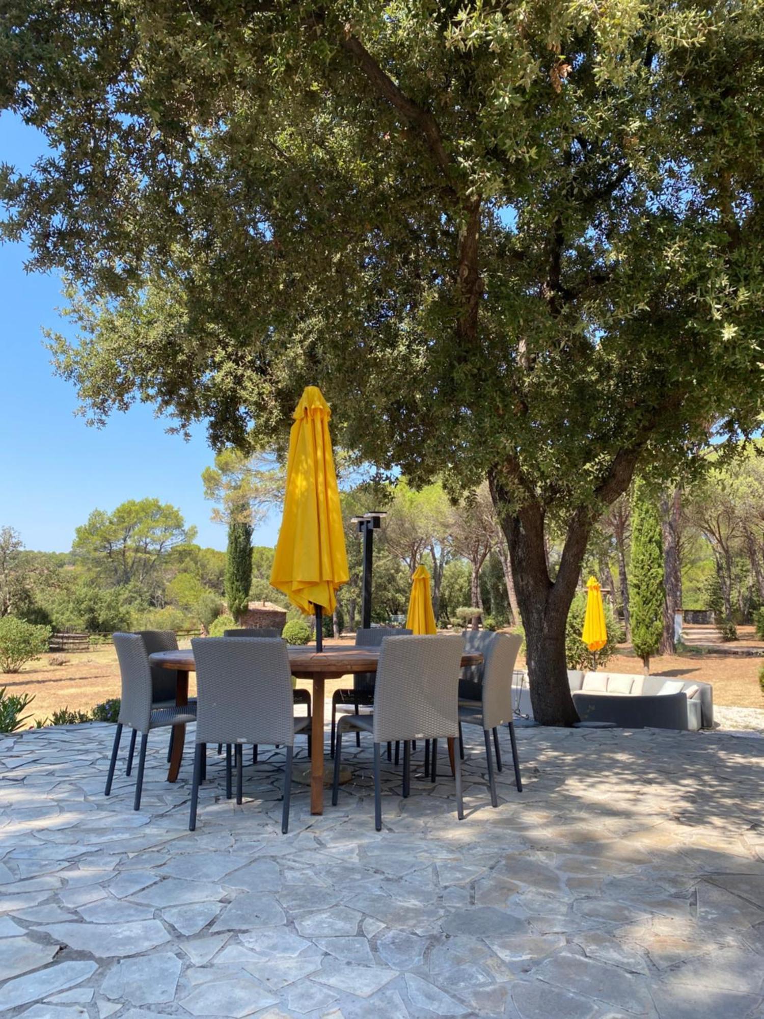 La Villa Le Cannet-des-Maures Exterior foto