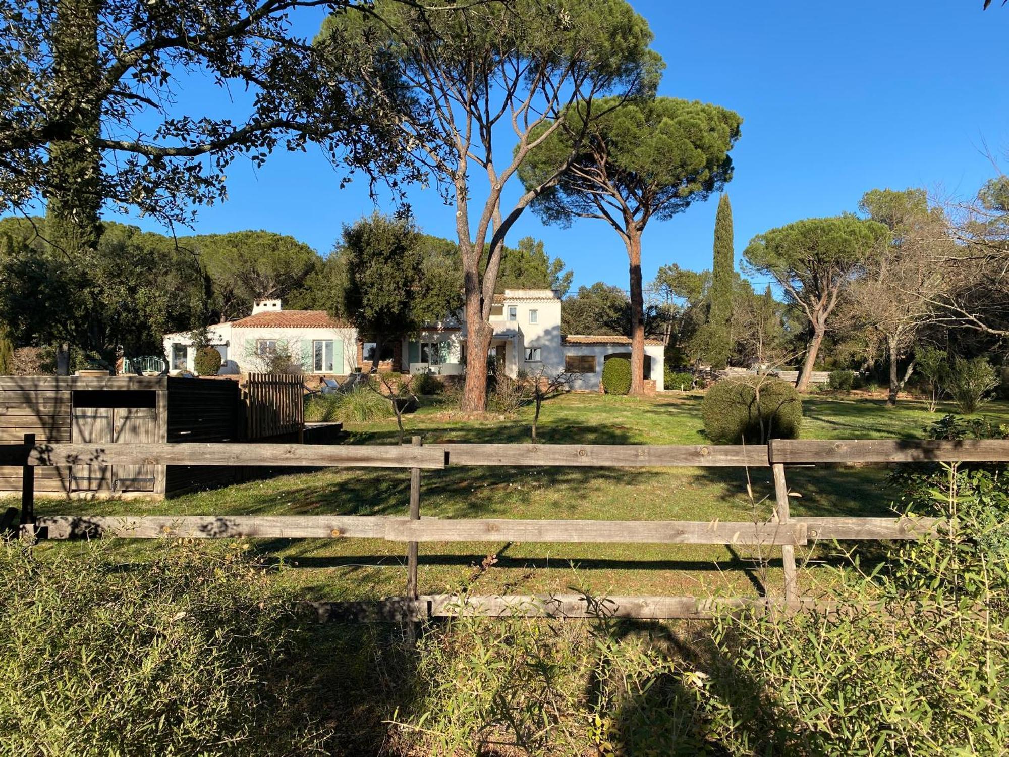 La Villa Le Cannet-des-Maures Exterior foto