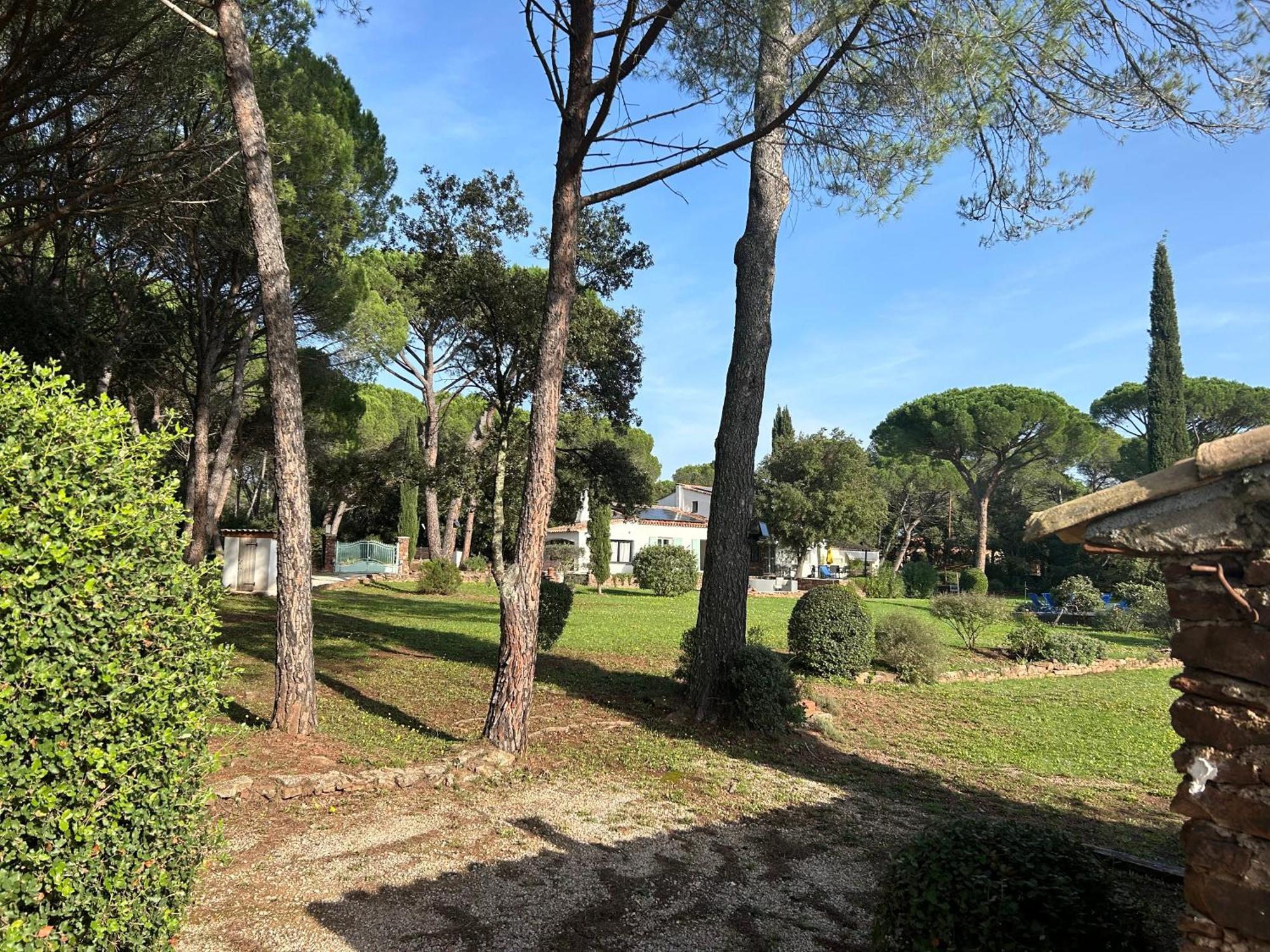 La Villa Le Cannet-des-Maures Exterior foto