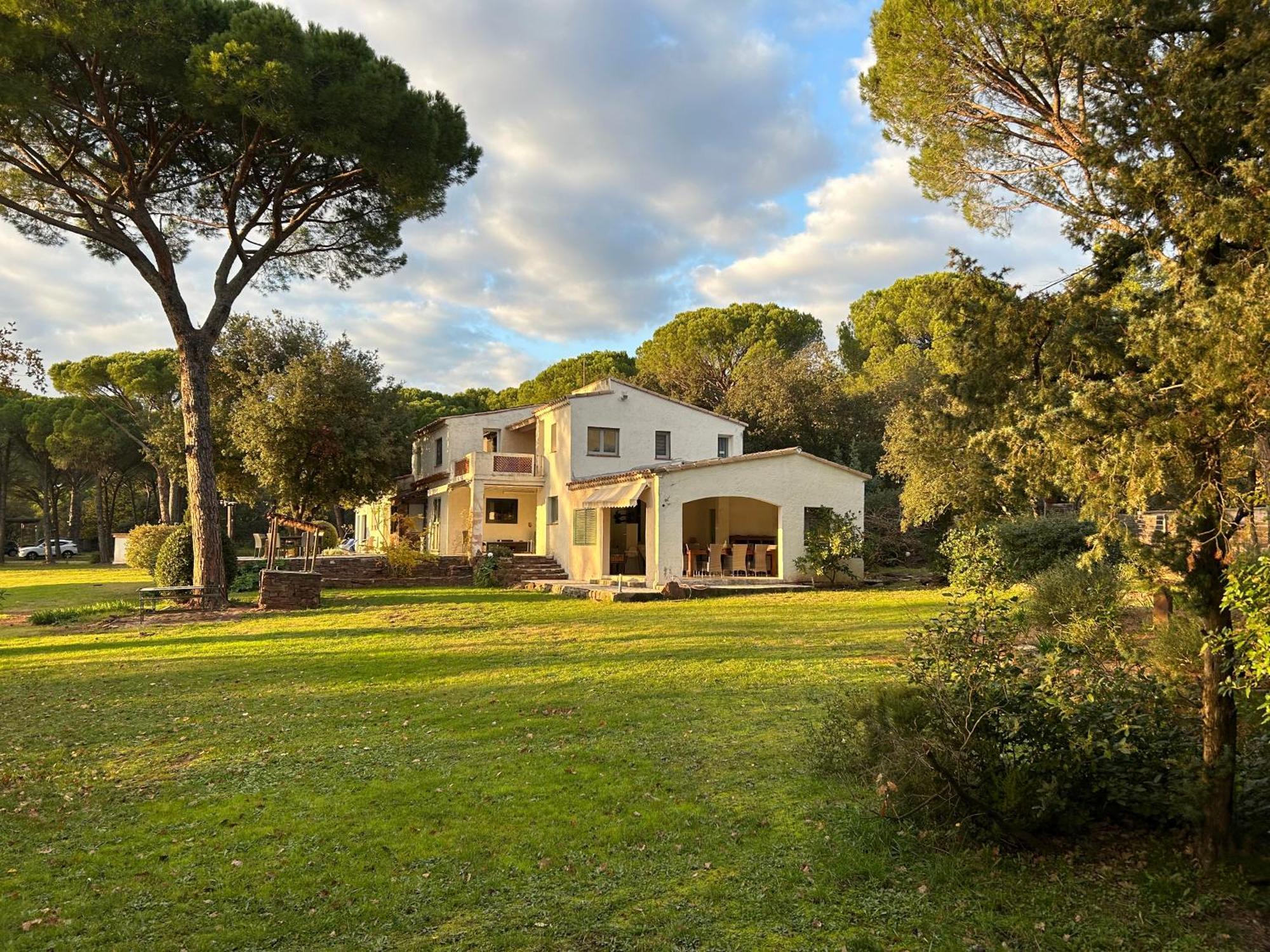 La Villa Le Cannet-des-Maures Exterior foto