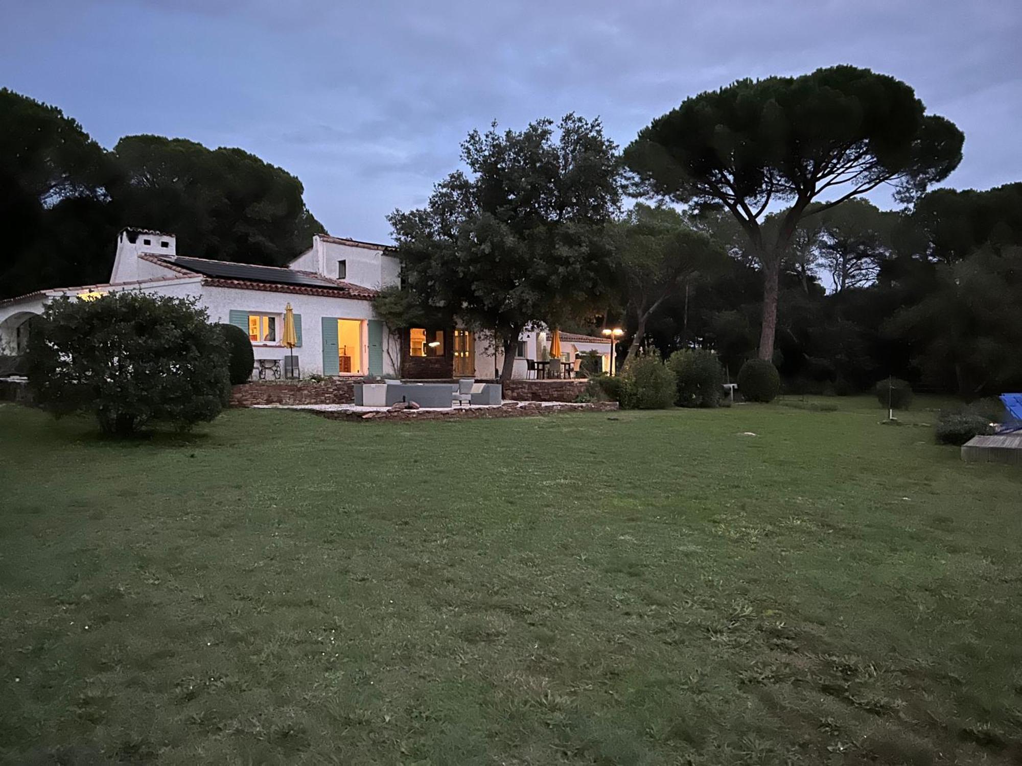 La Villa Le Cannet-des-Maures Exterior foto